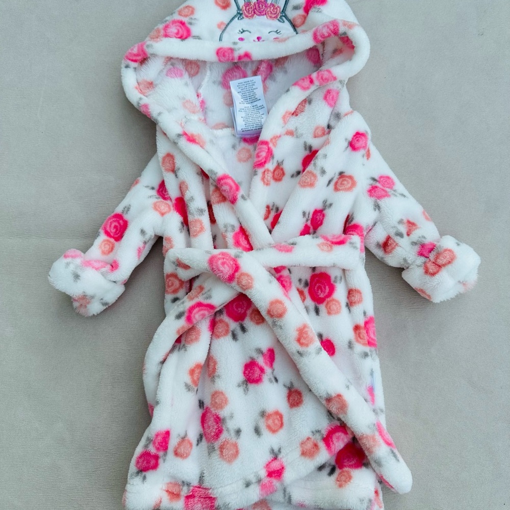 0 to 9 month baby girl robe